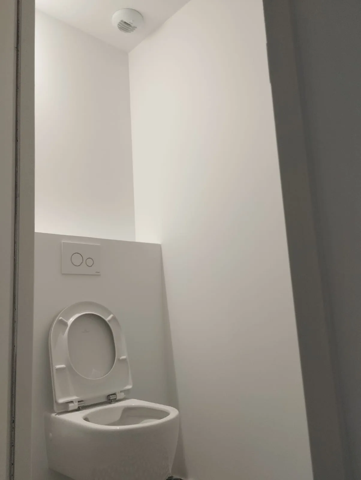 WC : finition blanche mate